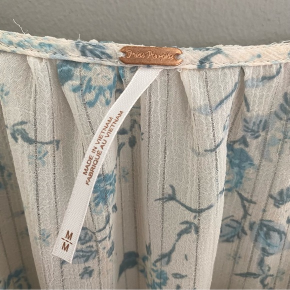 Free people, size M, floral cropped blouse, EUC - Picture 5 of 8